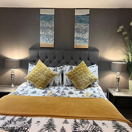 Cockledora, A Luxury Ground Floor Beachfront Apartment Llanelli Eksteriør billede