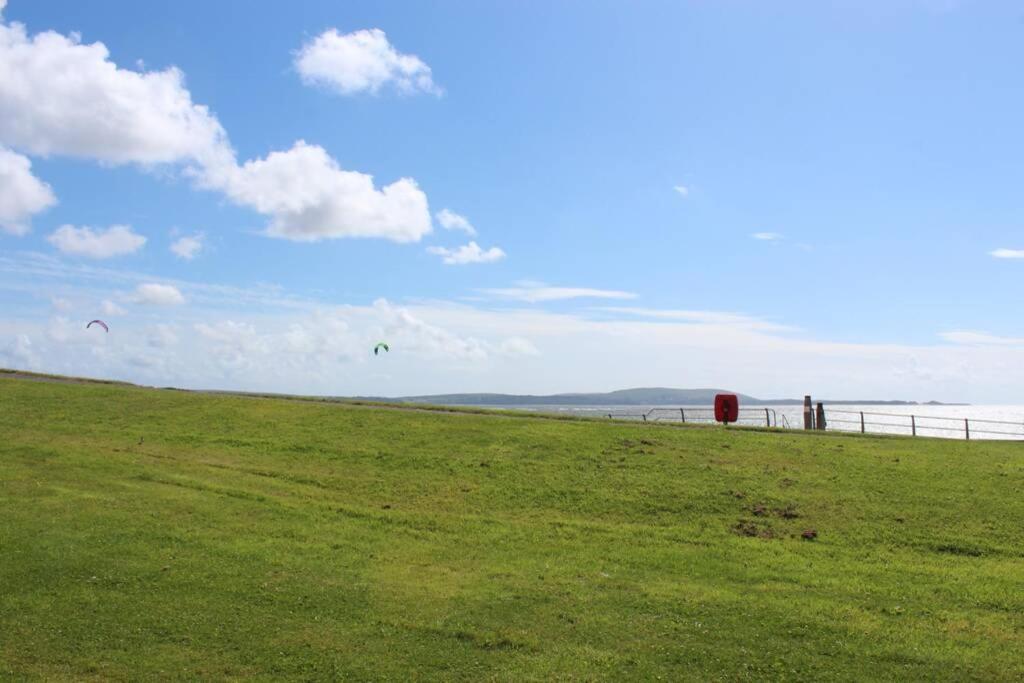 Cockledora, A Luxury Ground Floor Beachfront Apartment Llanelli Eksteriør billede