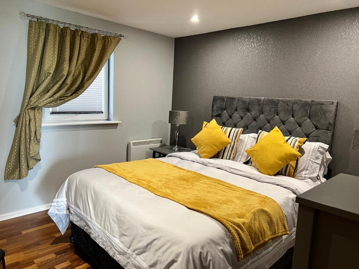Cockledora, A Luxury Ground Floor Beachfront Apartment Llanelli Eksteriør billede