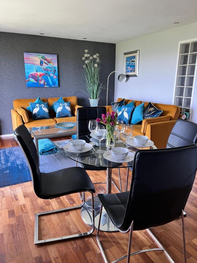 Cockledora, A Luxury Ground Floor Beachfront Apartment Llanelli Eksteriør billede