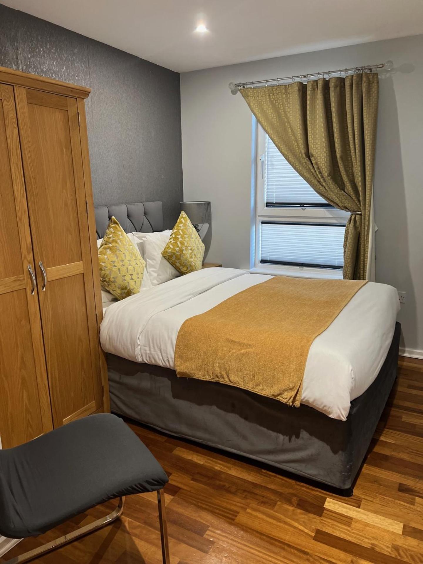 Cockledora, A Luxury Ground Floor Beachfront Apartment Llanelli Eksteriør billede